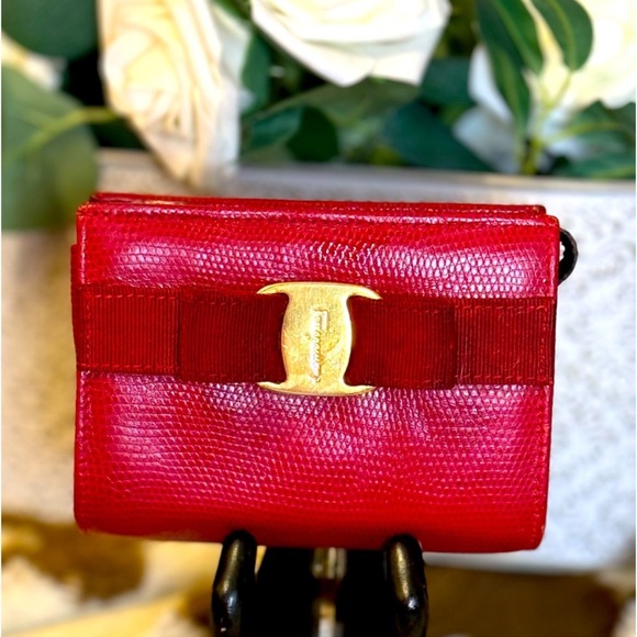 Vintage Salvatore Ferragamo Red Vara Bow Leather Clutch - Picture 3 of 10